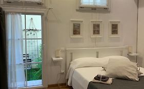 San Pierino Charming Rooms